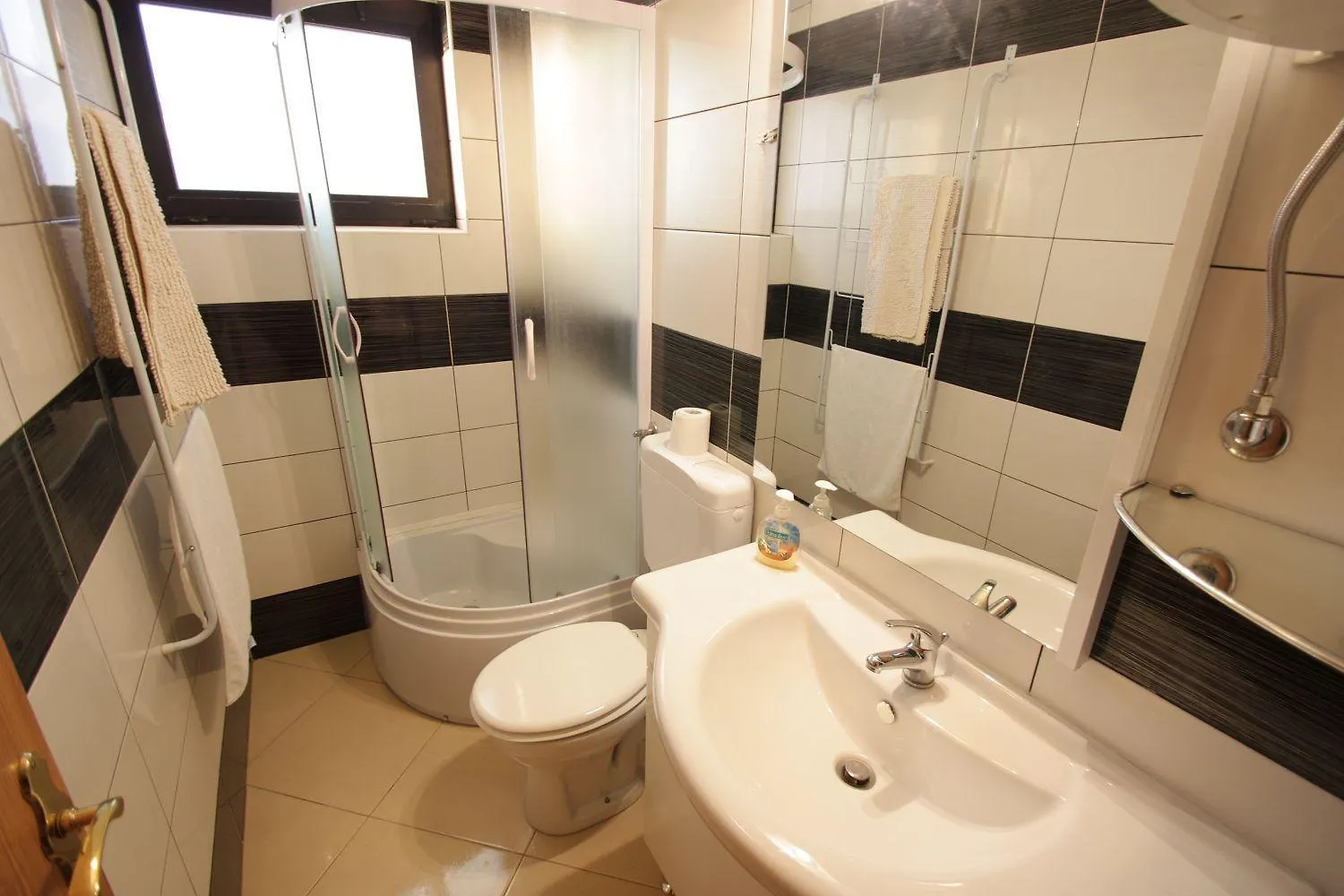 Tolle Ferienwohnung Direkt An Der Promenade Selce